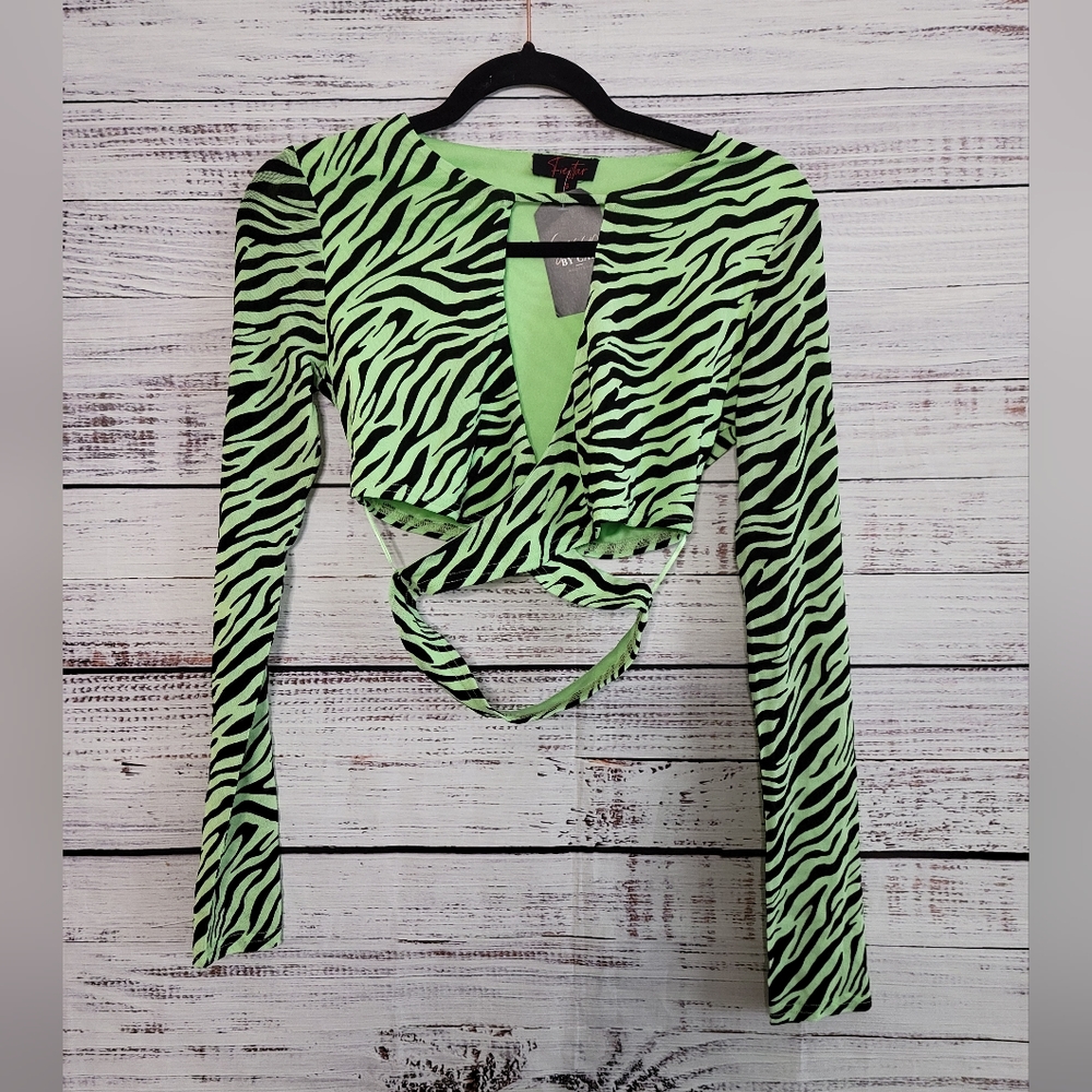 Fire Star S NWTS Green Zebra Crop Top